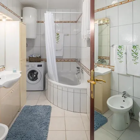 Miha Apartment Porec