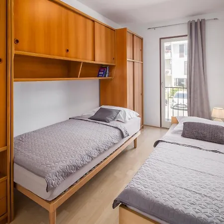 Miha דירה פורץ